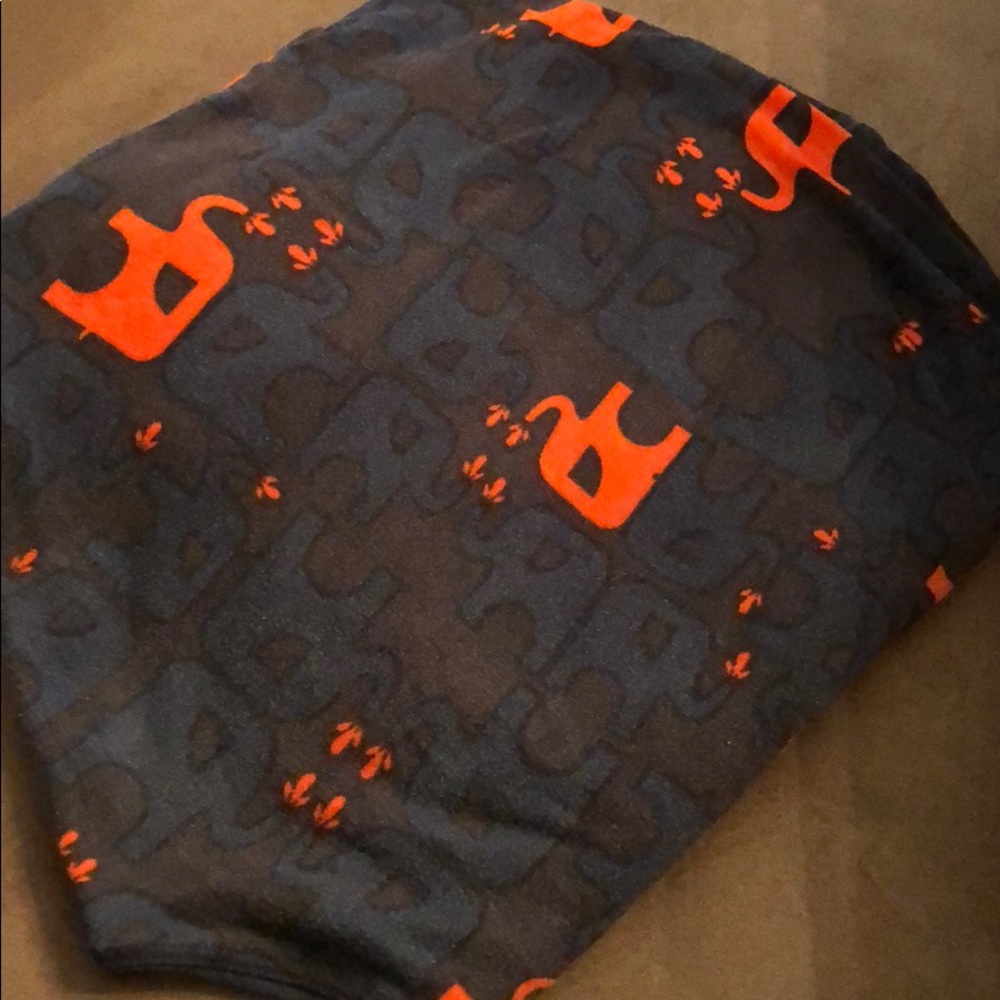 Elephant 🐘 Lularoe TC leggings!